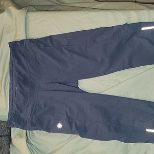 Athleta Bare to Run Knicker Capri slate blue Size XXS